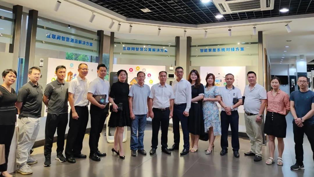 深化合作，推進行業(yè)發(fā)展--佛山市政協(xié)常委一行蒞臨廣東必達參觀交流